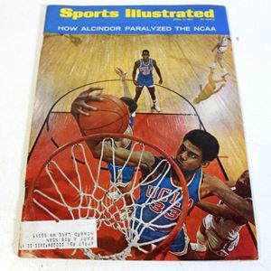 Sports Illustrated Magazine April 3, 1967 How Alcindor Paralyzed The NCAA